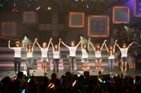 「AKB48 リクエストアワー セットリストベスト100 2013」1日目の様子。84位「支え」を披露するチームK。（C)AKS