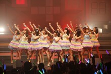 「AKB48 リクエストアワー セットリストベスト100 2013」2日目の様子。57位「ドレミファ音痴」を披露するネクストガールズ。（C)AKS