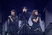 「AKB48 リクエストアワー セットリストベスト100 2013」2日目の様子。55位「MARIA」を披露する梅田彩佳、横山由依、河西智美。（C)AKS