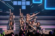 「AKB48 リクエストアワー セットリストベスト100 2013」3日目の様子。48位「RESET」を披露するチームK。（C)AKS