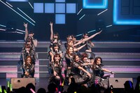 「AKB48 リクエストアワー セットリストベスト100 2013」3日目の様子。48位「RESET」を披露するチームK。（C)AKS