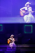 「AKB48 リクエストアワー セットリストベスト100 2013」3日目の様子。40位「ジャングルジム」を披露する山本彩。（C)AKS
