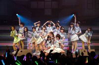 「AKB48 リクエストアワー セットリストベスト100 2013」3日目の様子。33位「ナギイチ」を披露するNMB48。（C)AKS