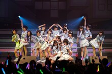 「AKB48 リクエストアワー セットリストベスト100 2013」3日目の様子。33位「ナギイチ」を披露するNMB48。（C)AKS