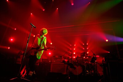 1月27日の「木村カエラ LIVE Synchronicity TOUR 2013」神奈川・伊勢原市民文化会館公演の模様。