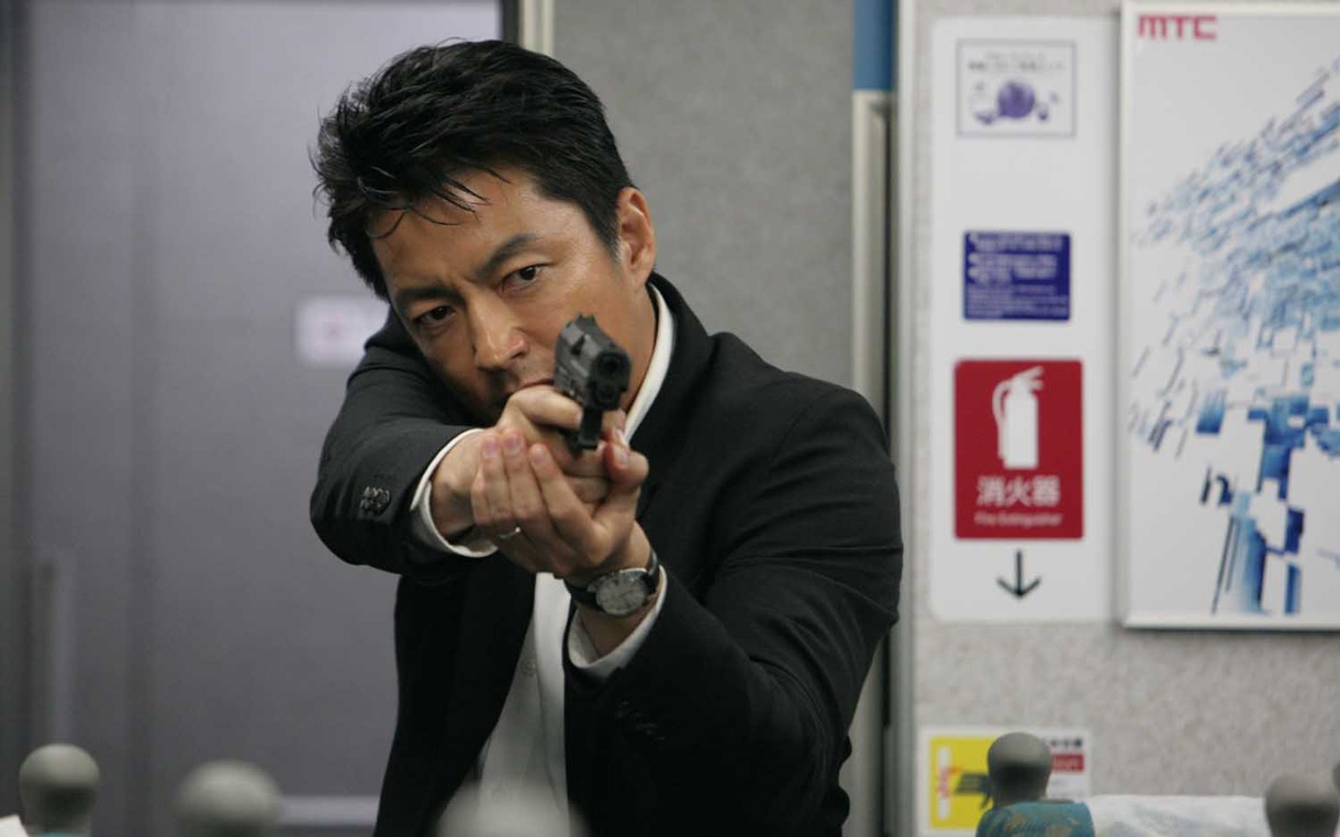 「藁の楯 わらのたて」メインビジュアル (c)木内一裕 / 講談社 (c)2013映画「藁の楯」製作委員会