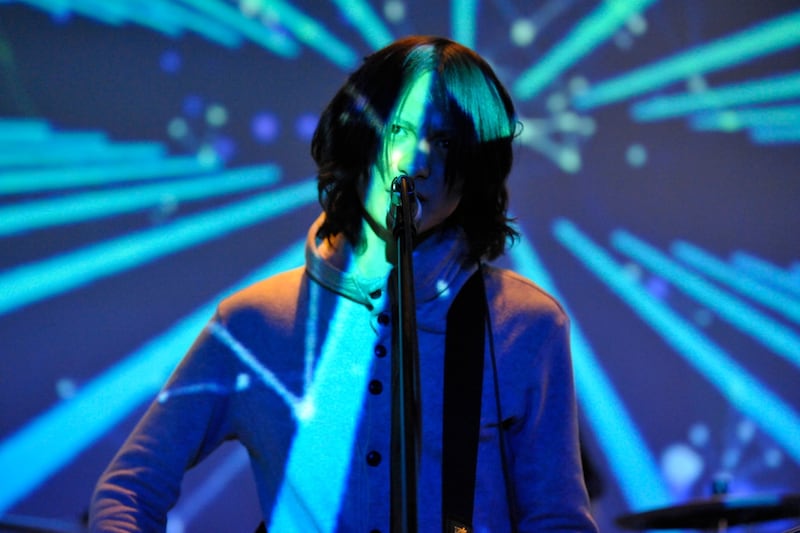 カラフルな映像とのコラボレーションで観客と視聴者を魅了したApplicat Spectra。