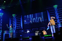 Zeebra（写真右）（27日公演）