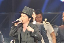 アンコールにて、RHYMESTER「ONCE AGAIN」に乗せてラップするKREVA。