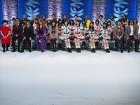 トーク収録時の記念写真。