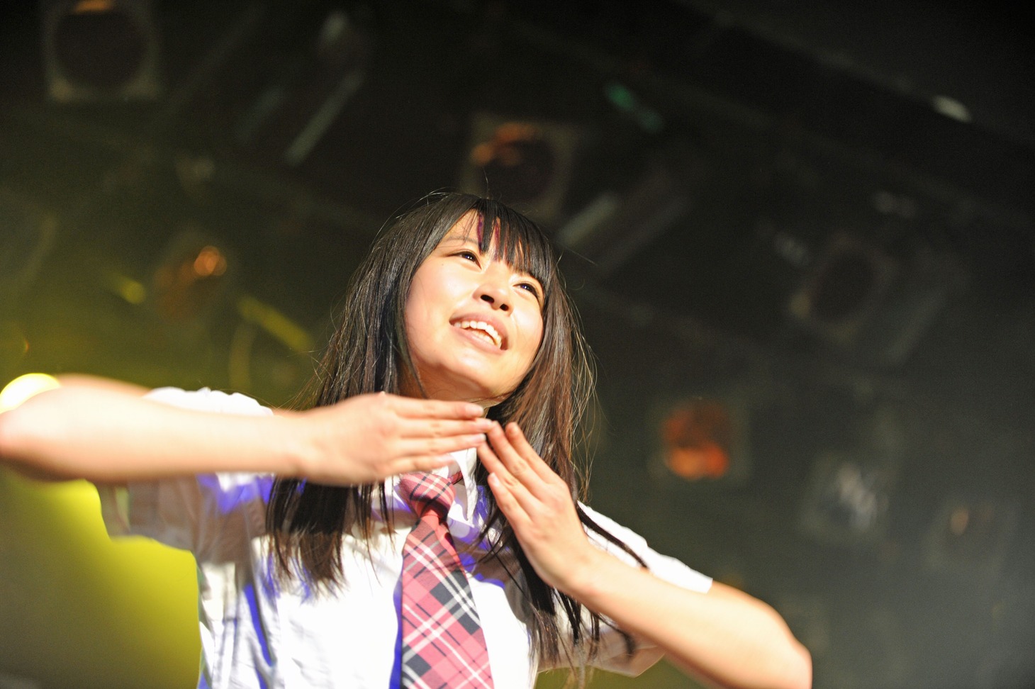 桃咲まゆ