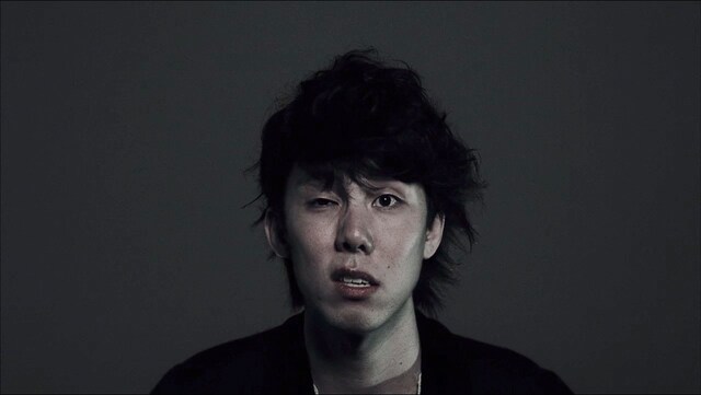 「MAHOROBA」のビデオクリップのワンシーン。