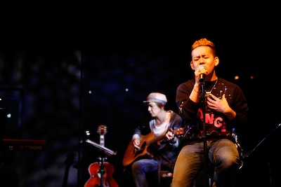 2月3日に行われた「Music Unlimited Presents SPECIAL LIVE 2013」の様子。