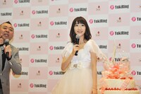 ゴルゴ松本（写真左）と柏木由紀（右）。