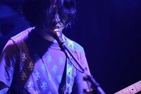 ナカコー（Vo, G）（撮影：アミタマリ）