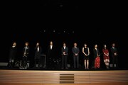 「草原の椅子」完成披露試写会の模様。