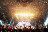 2月9日の日本武道館公演の模様。