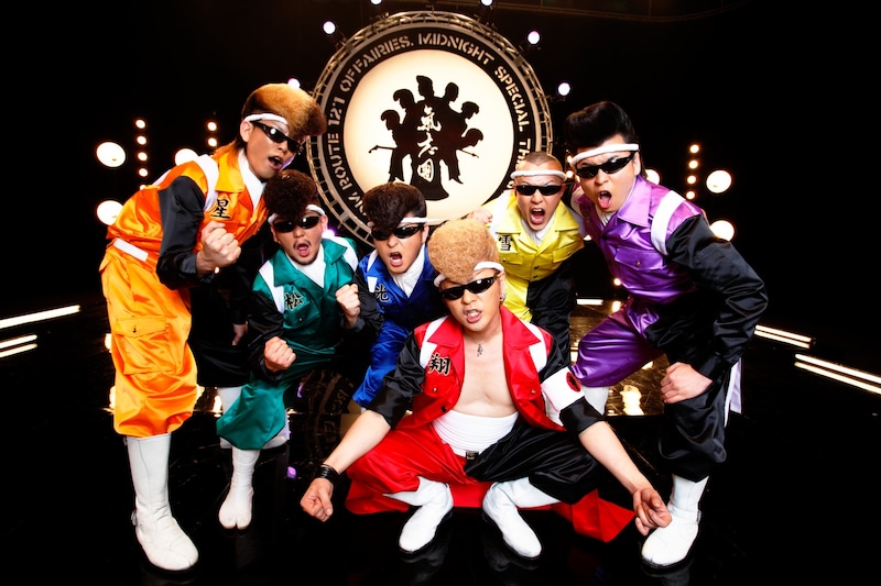 氣志團（右から2番目が白鳥雪之丞）