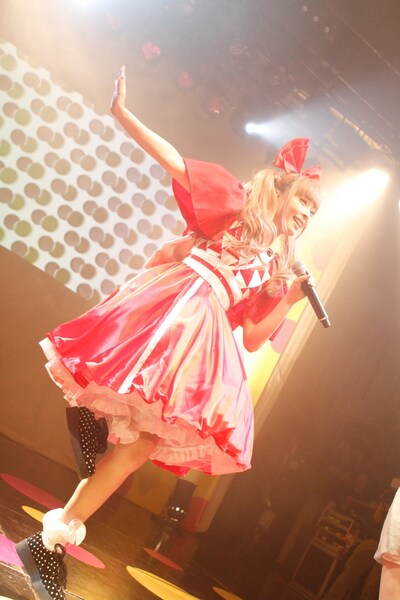 きゃりーぱみゅぱみゅ「100%KPP WORLD TOUR 2013」ベルギー公演の模様。（撮影：石井亜希）