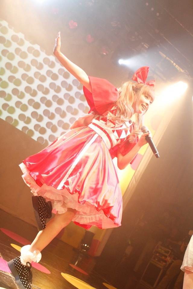 きゃりーぱみゅぱみゅ「100%KPP WORLD TOUR 2013」ベルギー公演の模様。（撮影：石井亜希）