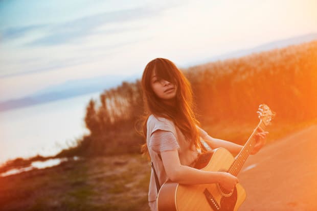 閃光ライオット出身、片平里菜がメジャーデビュー - 音楽ナタリー