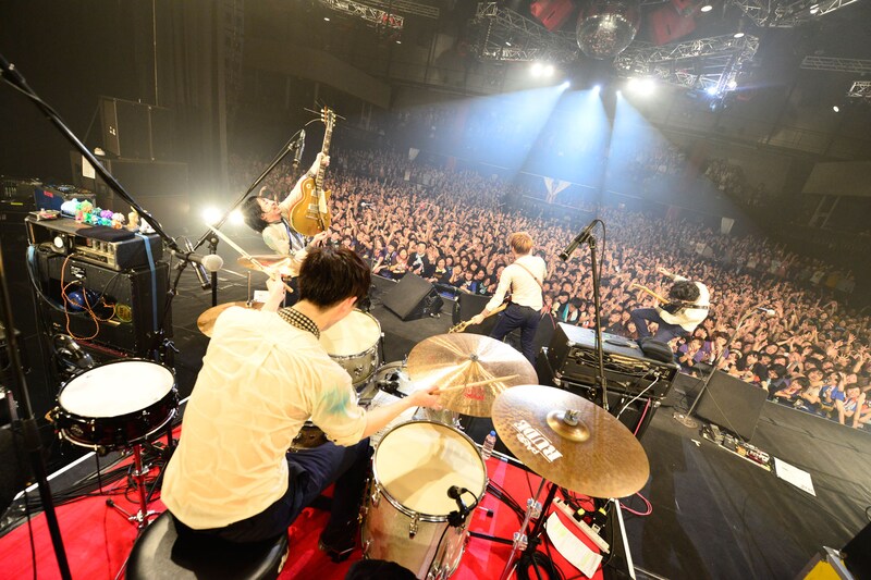 2月11日に行われた東京・新木場STUDIO COAST公演の様子。（撮影：橋本塁）