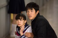 映画「HK / 変態仮面」の1シーン。 (C)2013「HENTAI KAMEN」製作委員会