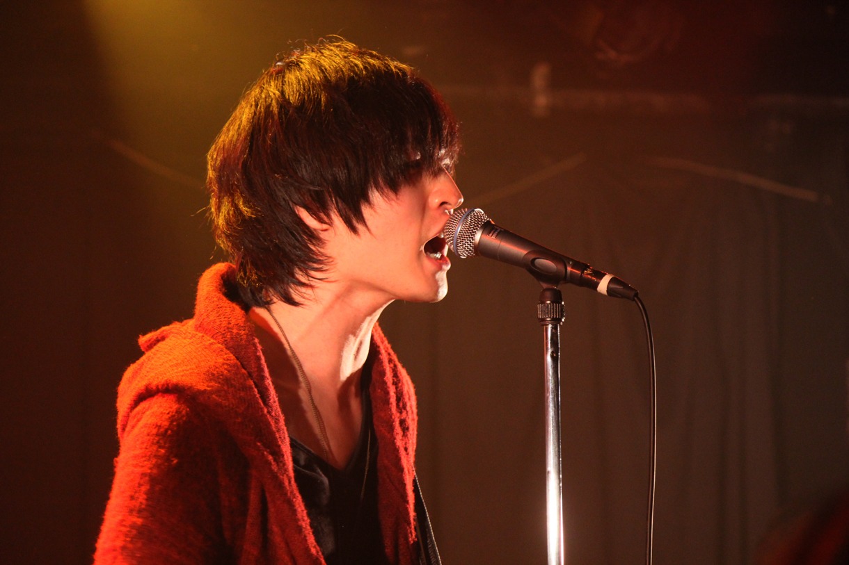 Issac（Vo, G）