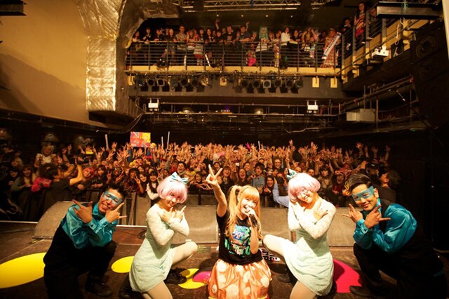 「100%KPP WORLD TOUR 2013」ロンドン公演の様子。（撮影：石井亜希）