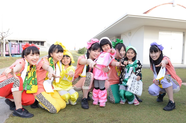 公演終了後は手書きセットリストを賭けた恒例じゃんけん大会。第2部では沖縄在住のちびっ子モノノフ姉妹が勝ち上がり、ステージ上でメンバーとほのぼのとしたやりとりを見せた。