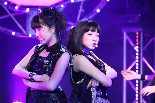 川島海荷、村田寛奈（2月16日「青の9nine」より）