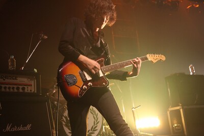 氏原ワタル（Vo, G）（撮影：shimbo yuki）