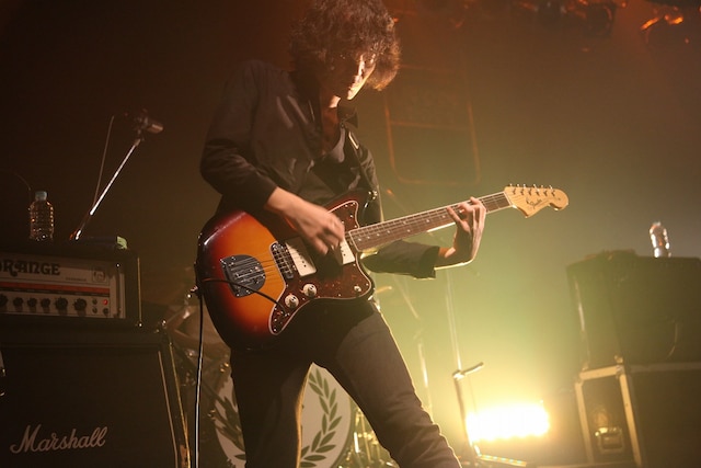 氏原ワタル（Vo, G）（撮影：shimbo yuki）