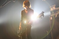 赤塚ヤスシ（B）（撮影：shimbo yuki）