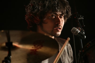 森田ケーサク（Dr）（撮影：shimbo yuki）