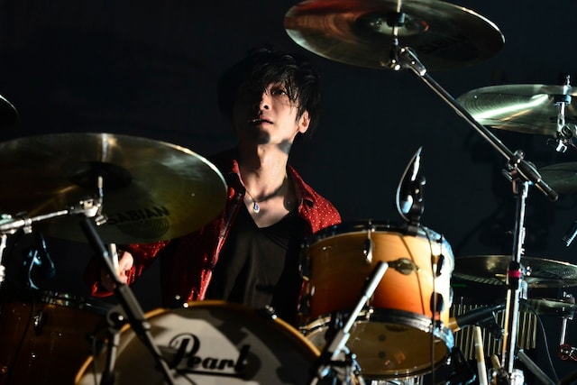 ナカヤマシンペイ（Dr）（撮影：橋本塁）