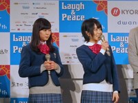 渡辺美優紀、山本彩（左から）