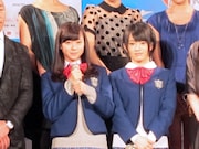 渡辺美優紀、山本彩（左から）