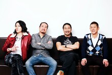 左から雅-MIYAVI-、西田幸治、BOBO、哲夫。