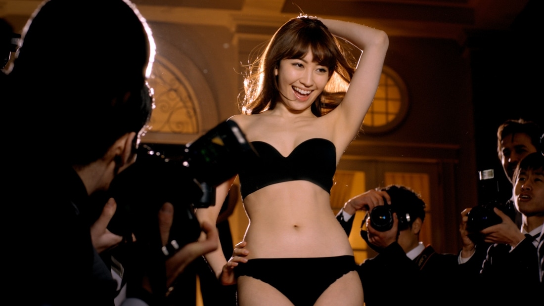 ショートムービー「Red Carpet」のワンシーン。