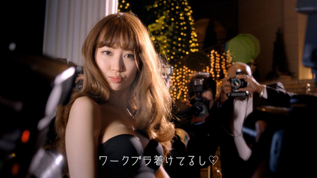 ショートムービー「Red Carpet」のワンシーン。