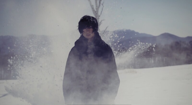 「プレイヤー」のビデオクリップのワンシーン。