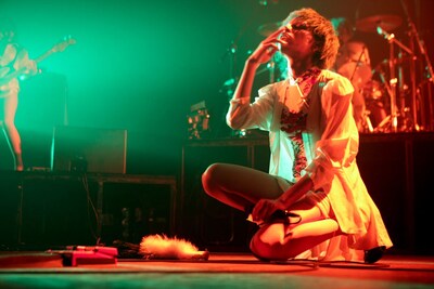 アヴちゃん（Vo）（撮影：岩根愛）