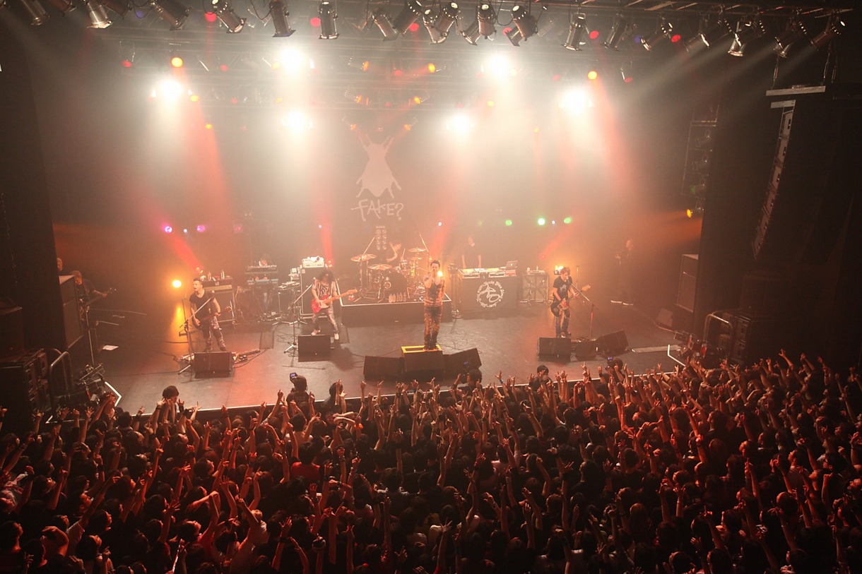 FAKE?（2月23日のShibuya O-EAST公演より）