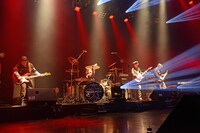 ペンネとアラビアータを中心としたバックバンド。