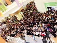 2月23日に岩手・イオンモール盛岡南で行われた「ソナポケイズム(4) ～君という花～」発売記念スペシャルイベントの模様。