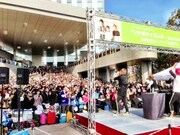 2月17日に東京・ダイバーシティ フェスティバル広場で行われた「ソナポケイズム(4) ～君という花～」発売記念スペシャルイベントの模様。