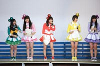 東京・葛飾区立住吉小学校で行われたニッポン放送「ももいろクローバーZ ももクロくらぶxoxo」番組収録の様子。