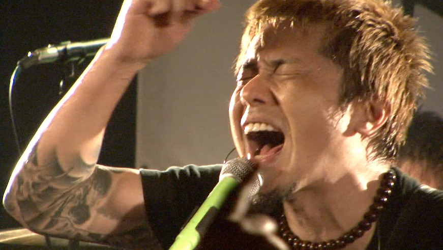 「ノンフィクションW 物言うパンクス！横山健 ～311、ハイスタ、その先に～」のワンシーン。