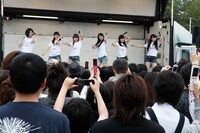 第2回被災地訪問の様子。 (C)AKS